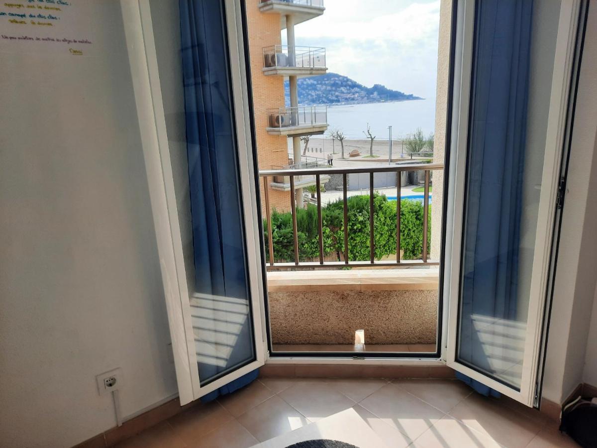 Castell Joncar,30 M De La Playa, 1Era Linea De Mar, Vista Al Mar Apartment Roses Exterior photo